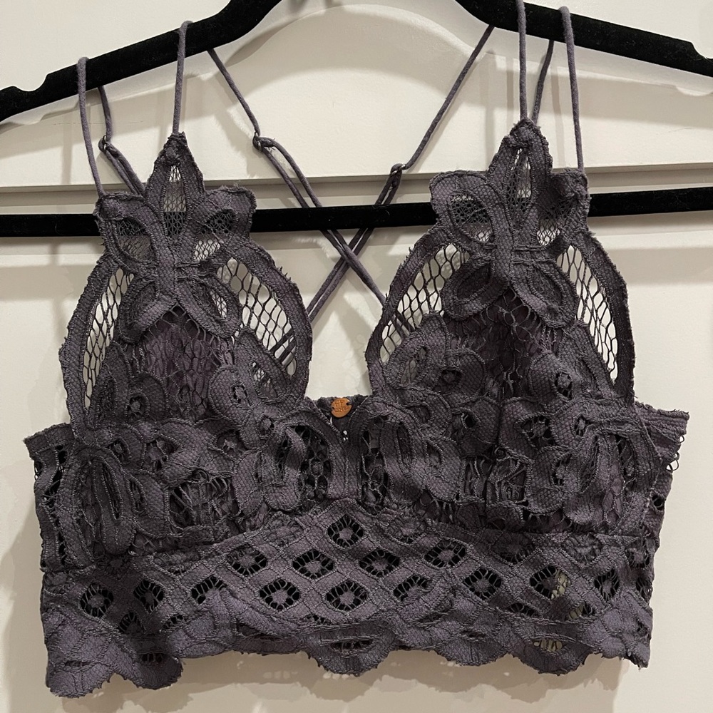Free People Adella Crochet Lace Plunge Neck Bralette in Dark Grey - Size Small - Picture 6 of 7